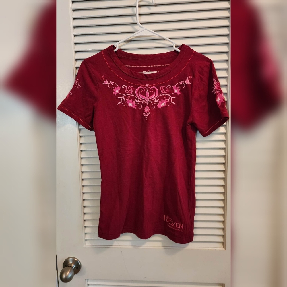 Frozen the musical womens medium tee shirt